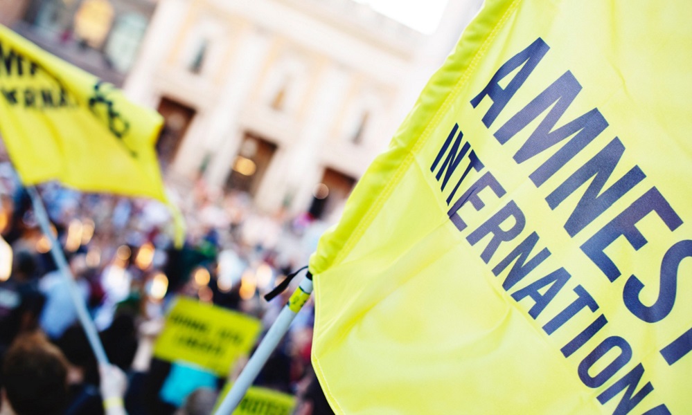 Amnesty International kunder: Marreveshja per emigrantet e paligjshme dhe e pazbatueshme